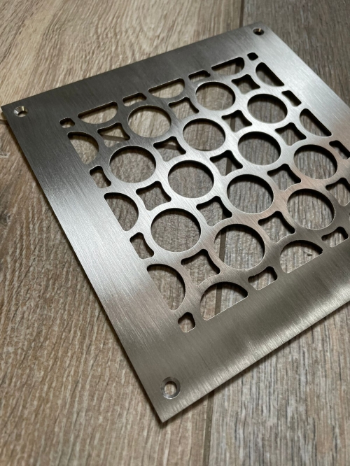 Вентиляционная решетка из нержавеющей стали NR 07 150х150